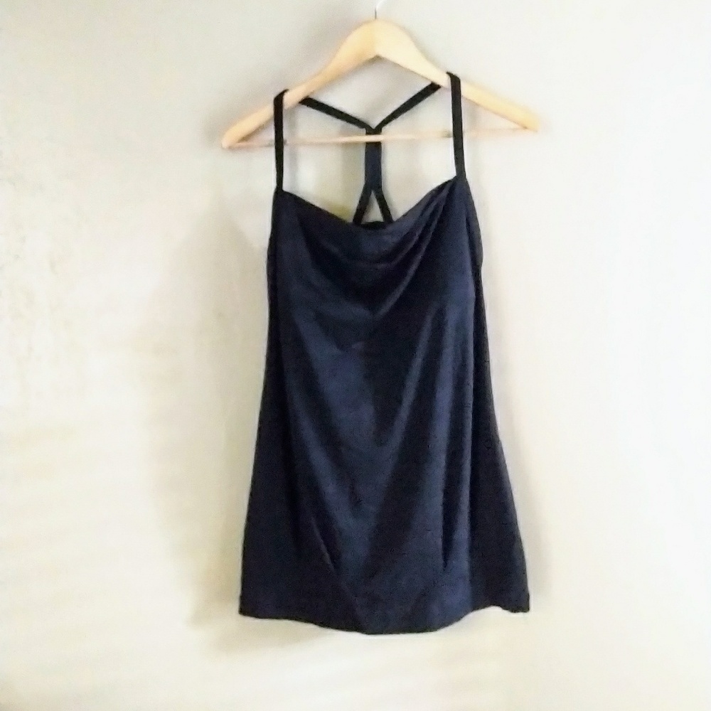 Lululemon open back top
